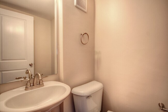 Foto del edificio - Fairlawn Village