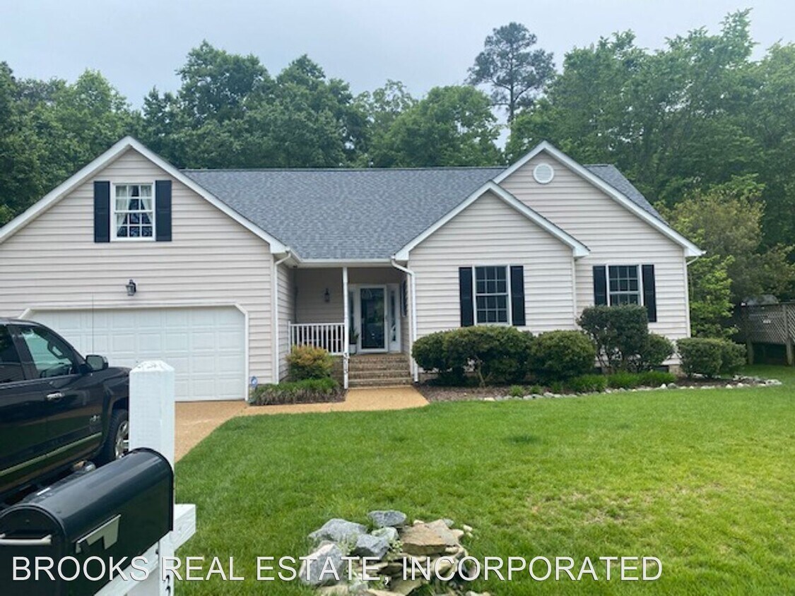 3 br, 3 bath House 3713 Cherry Walk House Rental in Williamsburg