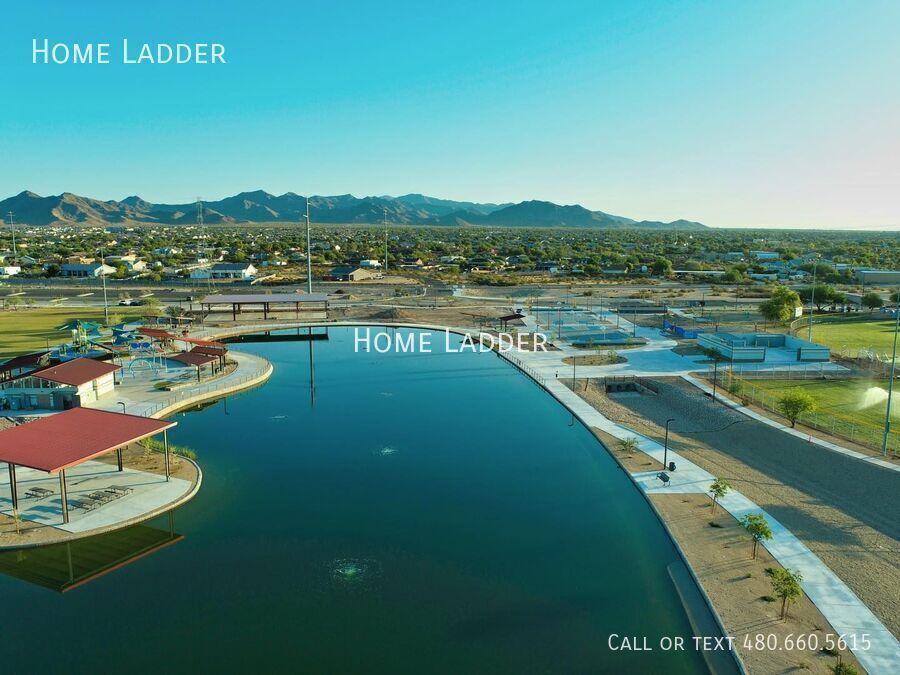 Building Photo - 23626 W Mohave St