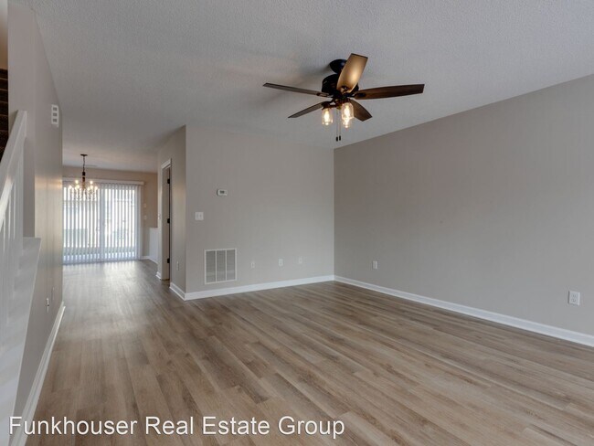 Building Photo - 2 br, 2.5 bath House - 837 Camelot Lane