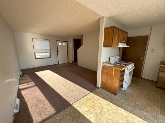 Building Photo - 32-46 Manor Drive - 42