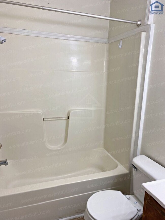 Foto del edificio - 246 Dogwood Pointe Dr