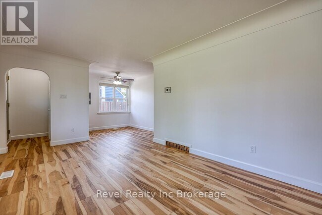 Photo du bâtiment - 157 Ninth Ave