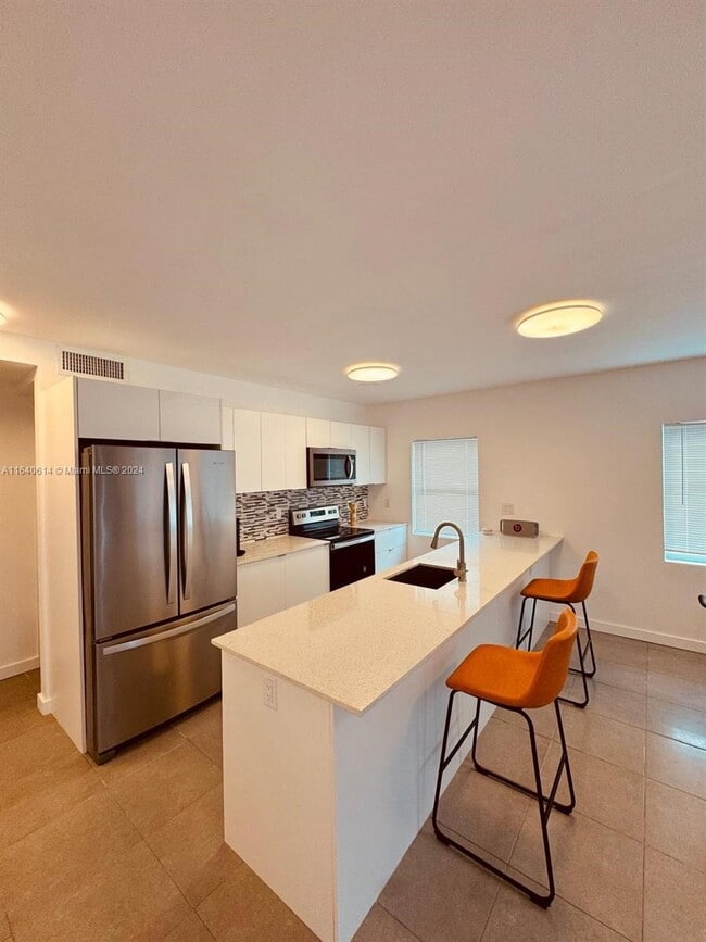 Building Photo - 737 NW 4th St