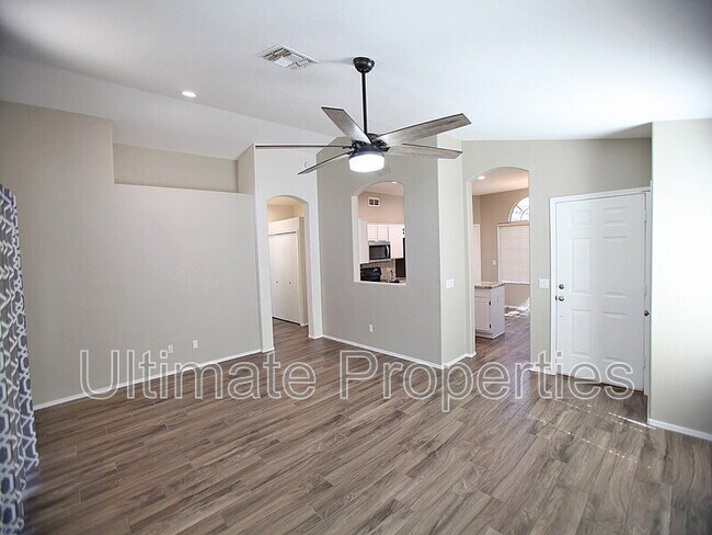 Foto del edificio - 7455 W Crest Ln
