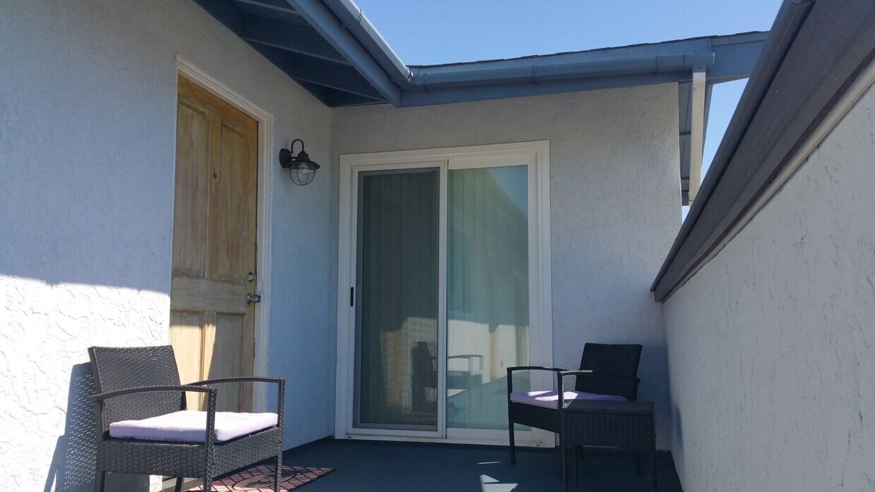 1616 S Tremont St Unit B, Oceanside, CA 92054 Room for Rent in