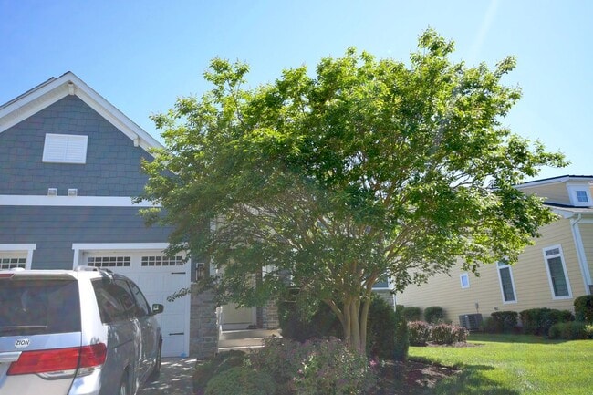 Building Photo - 38918 Blue Indigo Rd