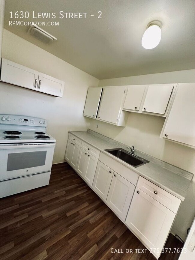 Foto del edificio - 1630 Lewis St