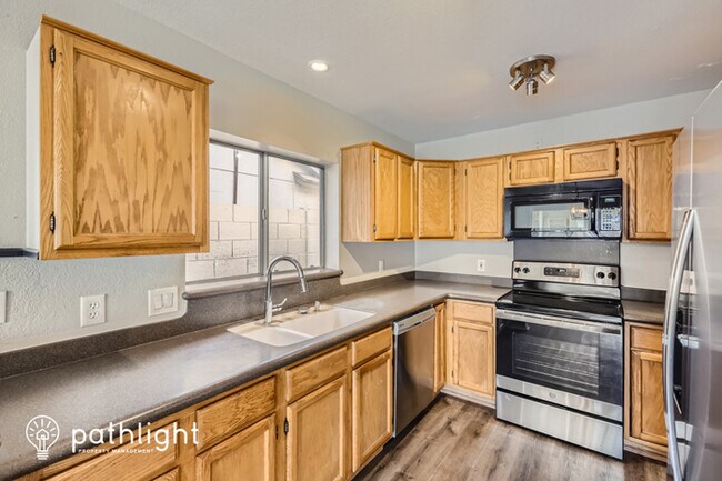 Building Photo - 10121 Pasadena Avenue, Glendale, AZ, 85307