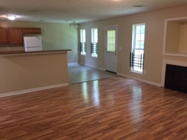 Building Photo - 805 Tallulah Ct