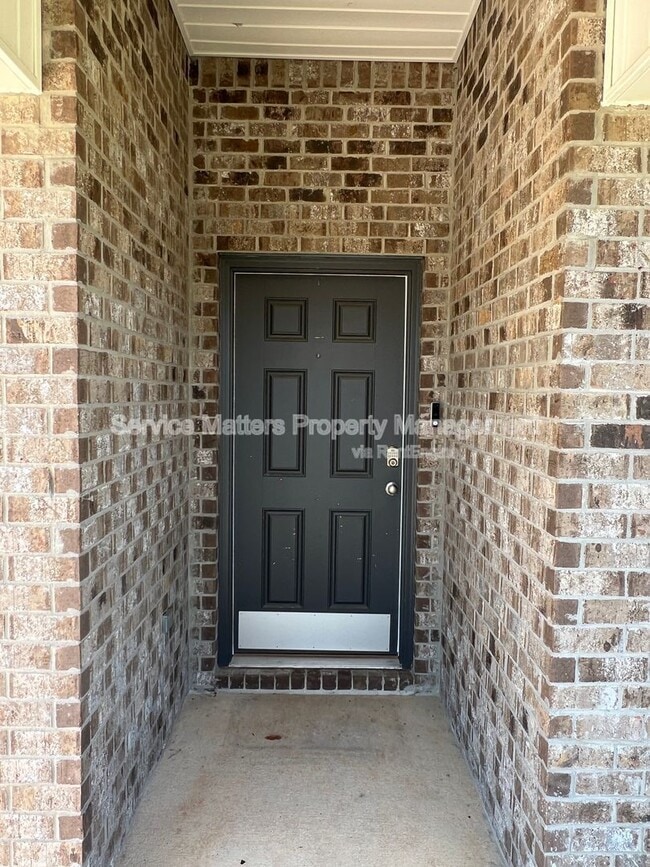 Foto del edificio - 5096 Gaineswood Dr