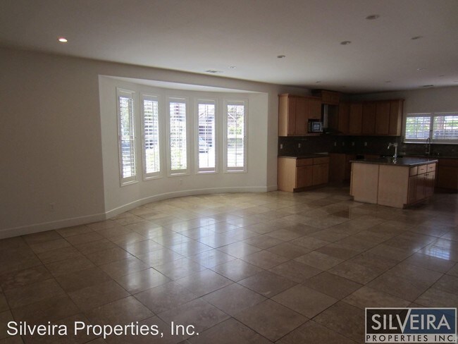 Building Photo - 1617 Tropea Ave