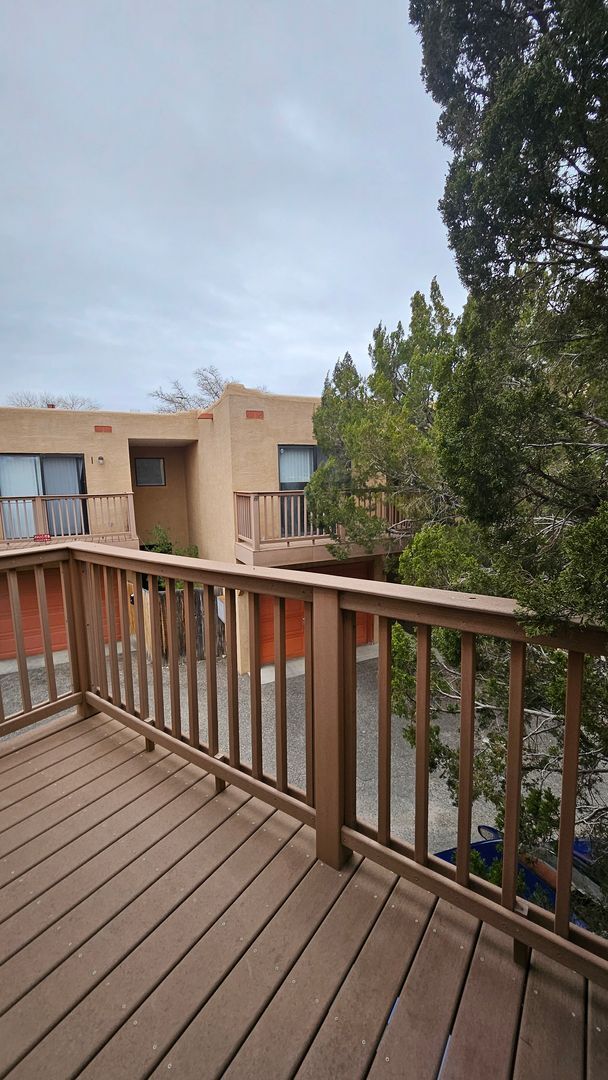 Foto del edificio - Martha Street NE-2208