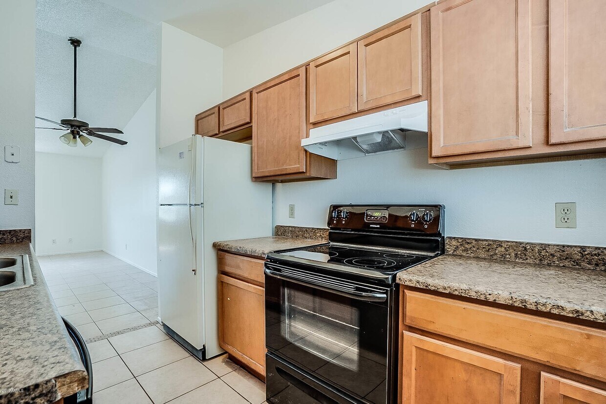 Foto principal - 260 W 8th Ave