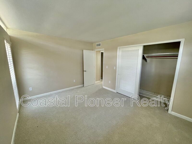 Primary Photo - 3602 S Beach Dr