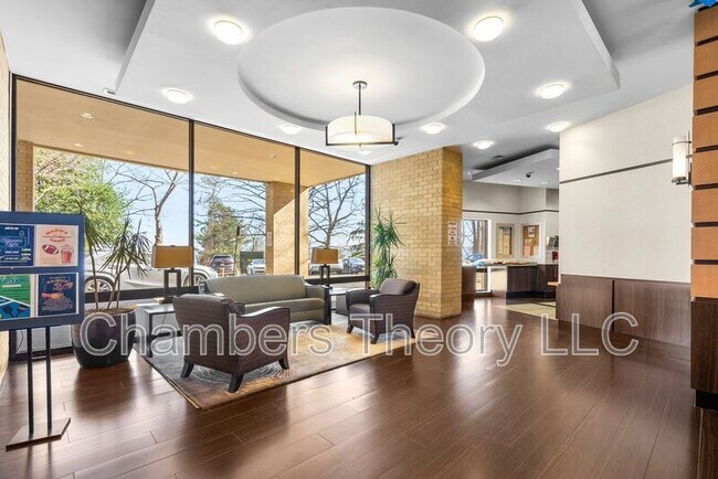 Foto del edificio - 309 Yoakum Pkwy