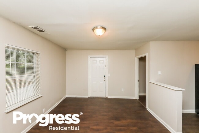 Building Photo - 730 Parker St