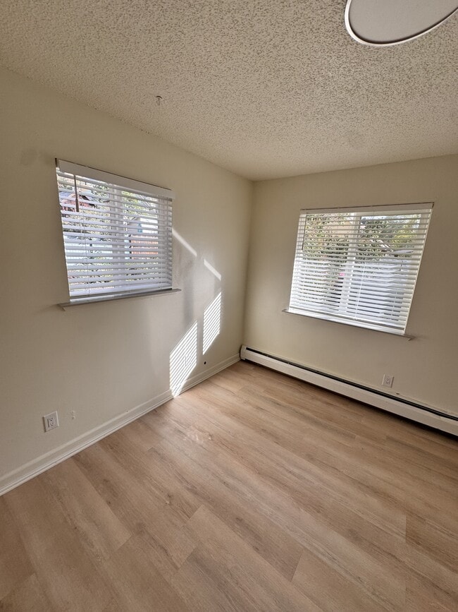 Foto del edificio - 736 Bennett Ave