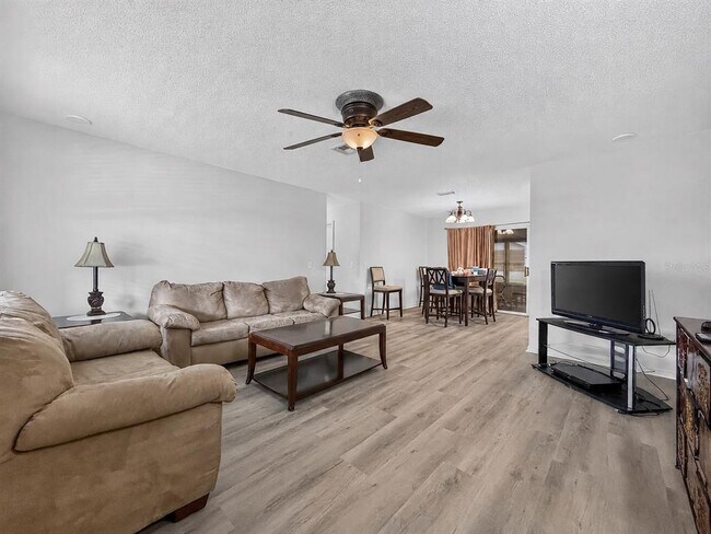 Building Photo - 1222 Santos Pl