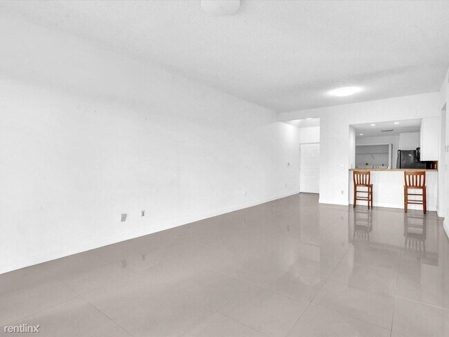 Foto del edificio - 2 br, 2 bath House - 7520 La Paz Blvd Apt 204