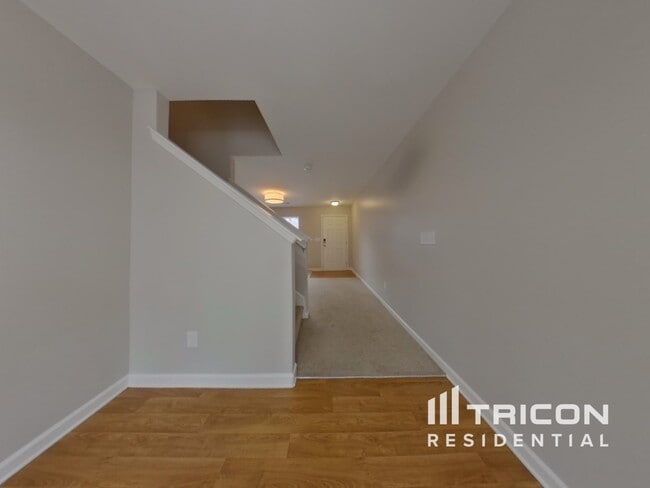 Building Photo - 6432 Pennacook Dr
