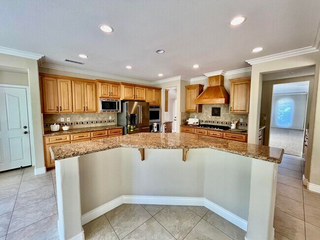 Building Photo - Beautiful Executive 4 Bedroom Home for Ren...