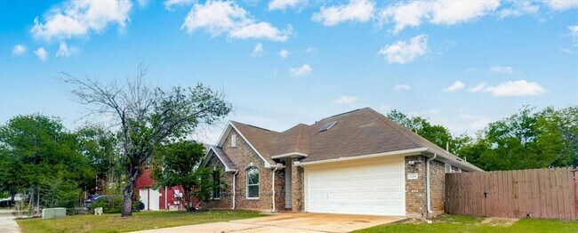 Foto del edificio - 11209 Avering Ln