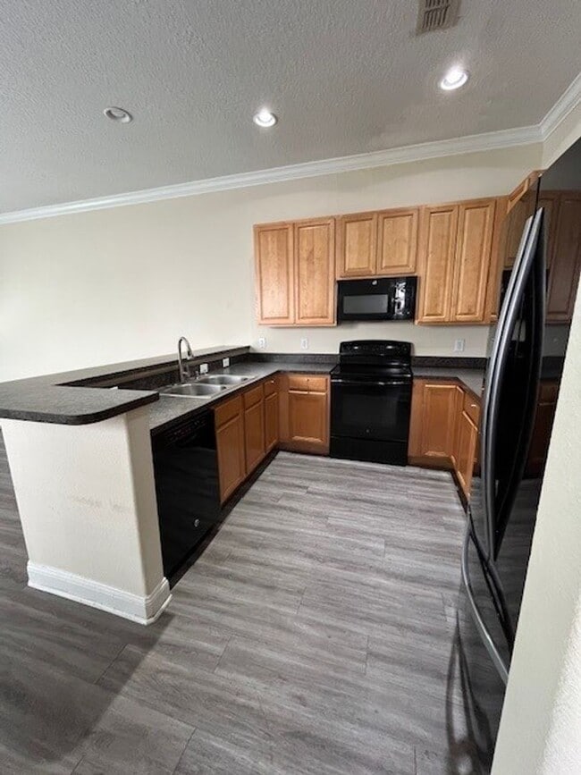 Building Photo - 3/2.5 Thornton Park***FULL first month ren...