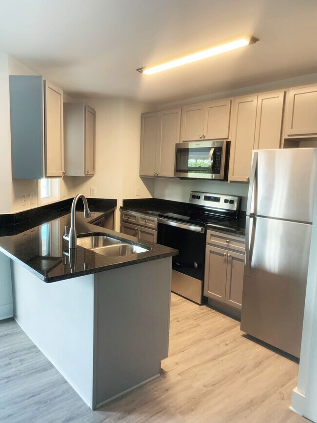 Foto del edificio - All inclusive 3 bedroom unit on Boone Lake