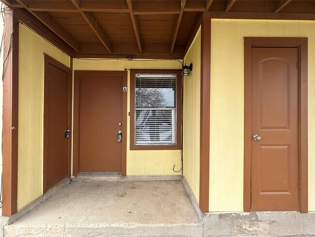Foto del edificio - 2300 Cedrick Cove