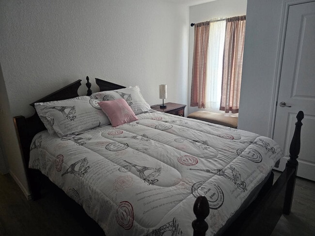 Photo - 9434 Somerset Wy House