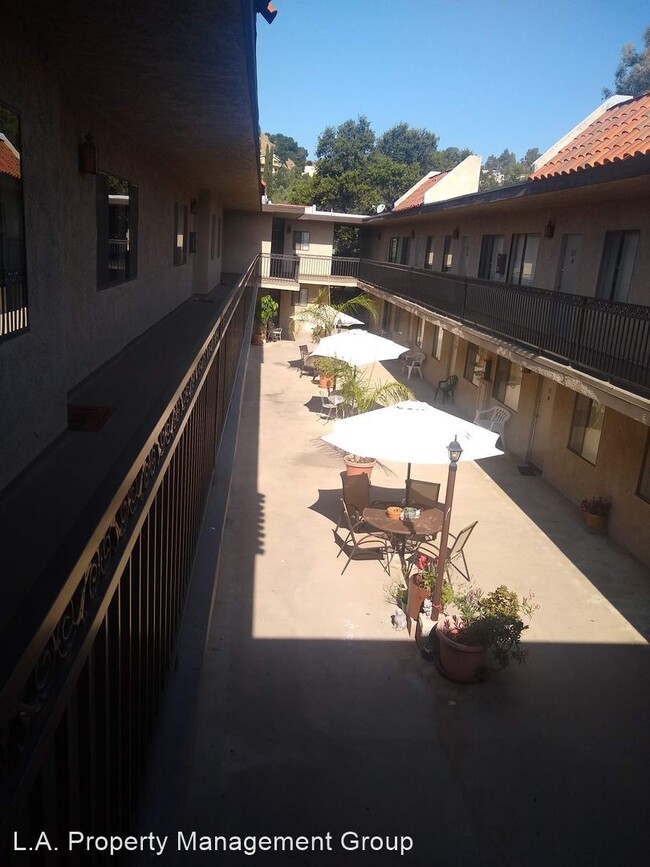 Foto del edificio - 23901 Los Rosas St