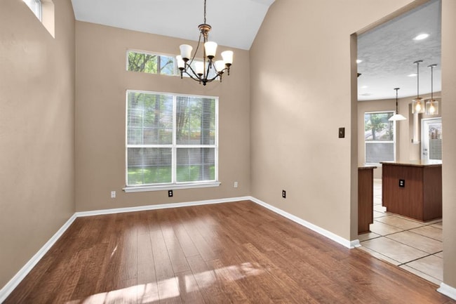 Building Photo - 111 S Winterport Cir