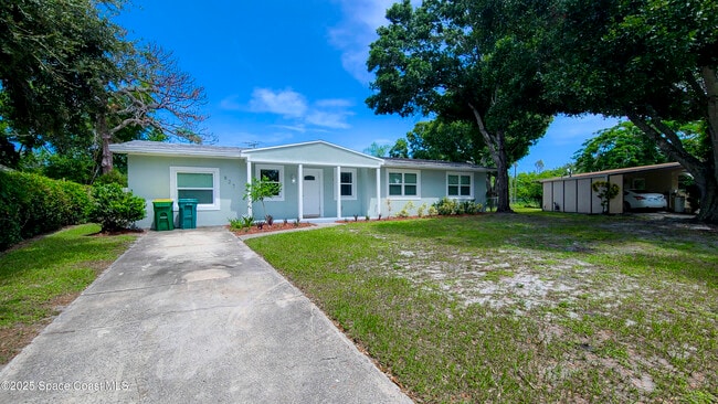 Building Photo - 827 Glenmore Cir