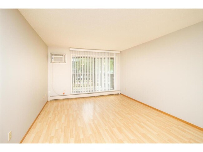 Foto del edificio - 3461 Kent St