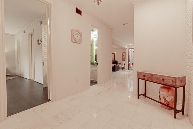 Foto del edificio - 7608 Del Monte Dr