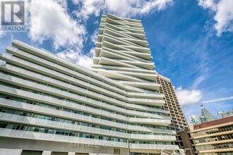Building Photo - 15 Queens Quay E