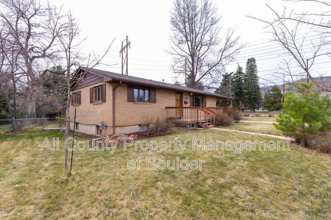 Building Photo - 1980 Floral Dr