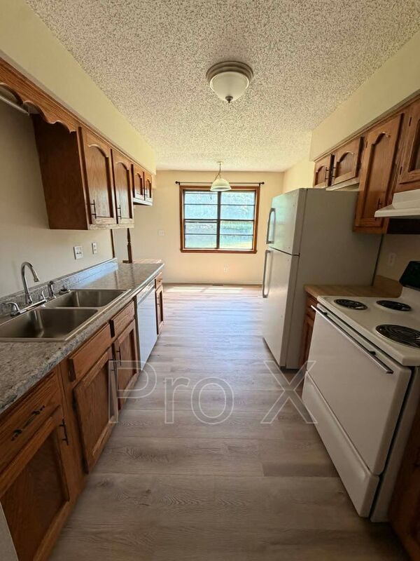 Foto del edificio - 2630-2632 E 2nd St