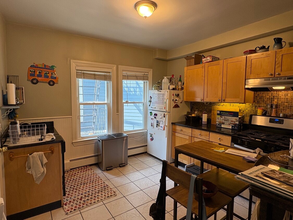 Primary Photo - 100 Hampshire St