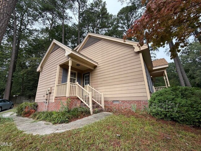 Building Photo - 200 Coachman Dr