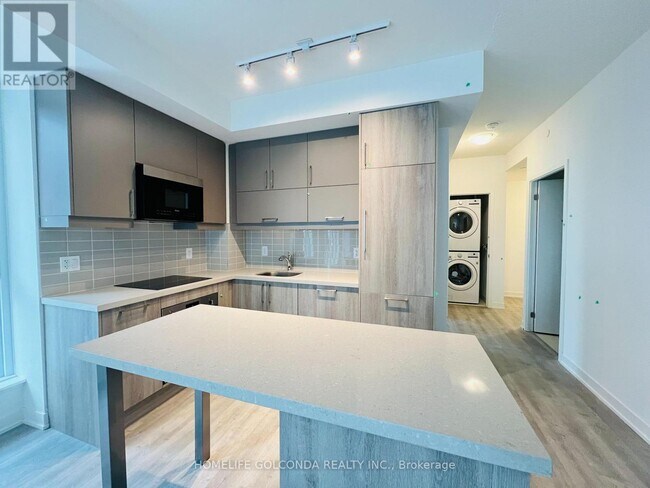 Photo du bâtiment - 8119 Birchmount Rd