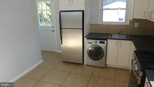 Foto del edificio - 1937 Lebanon St