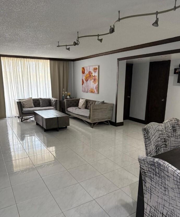 Primary Photo - 1833 S Ocean Dr