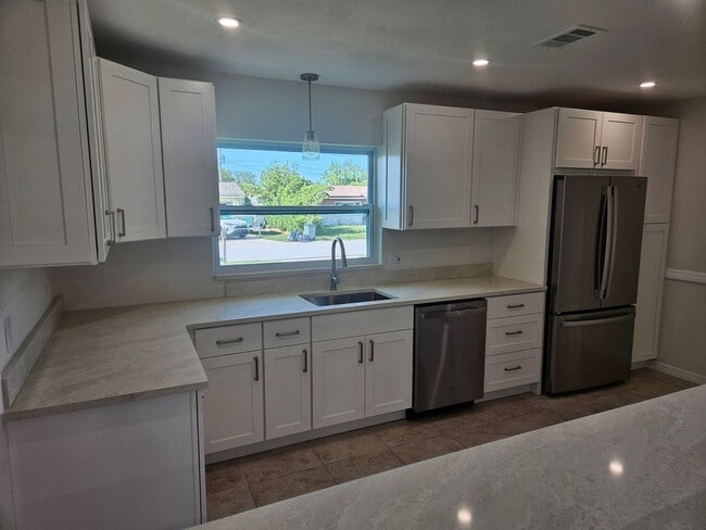 Foto del edificio - Block Remodeled Seminole Home