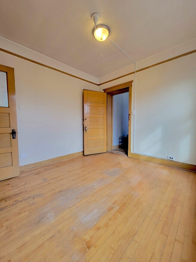 Building Photo - 3356 S Emerald Ave