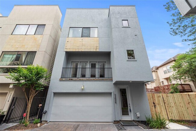Building Photo - 5205 Rose St