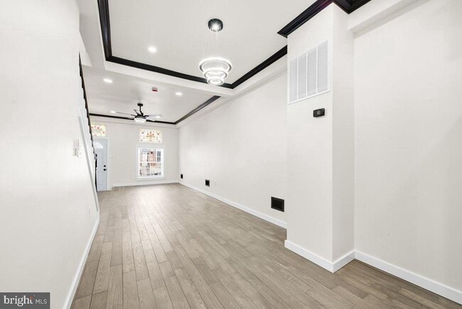 Foto del edificio - 2625 E Madison St