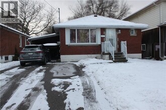 Building Photo - 696 9th Ave