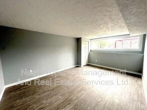 Building Photo - 2215 Quince St